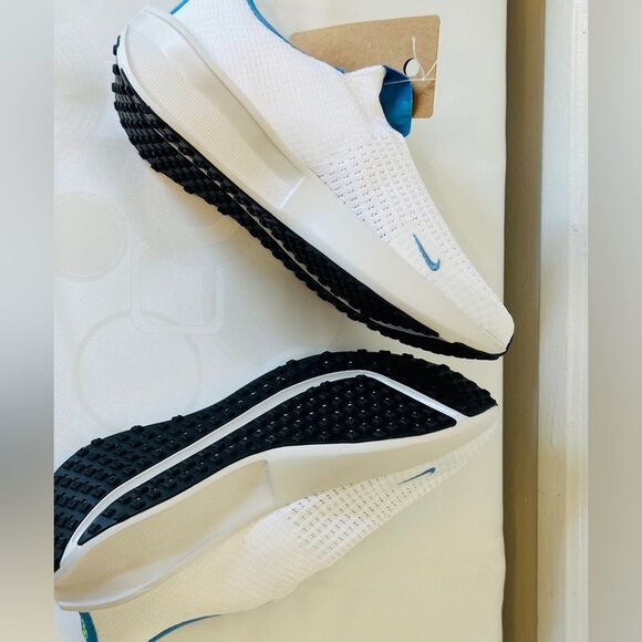 Nike Interact Run EasyOn Women's Road Running Shoes  in white size 7 1/5 new - Picture 7 of 11